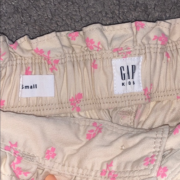 Pretty Girls Shorts 💗 - Picture 2 of 3